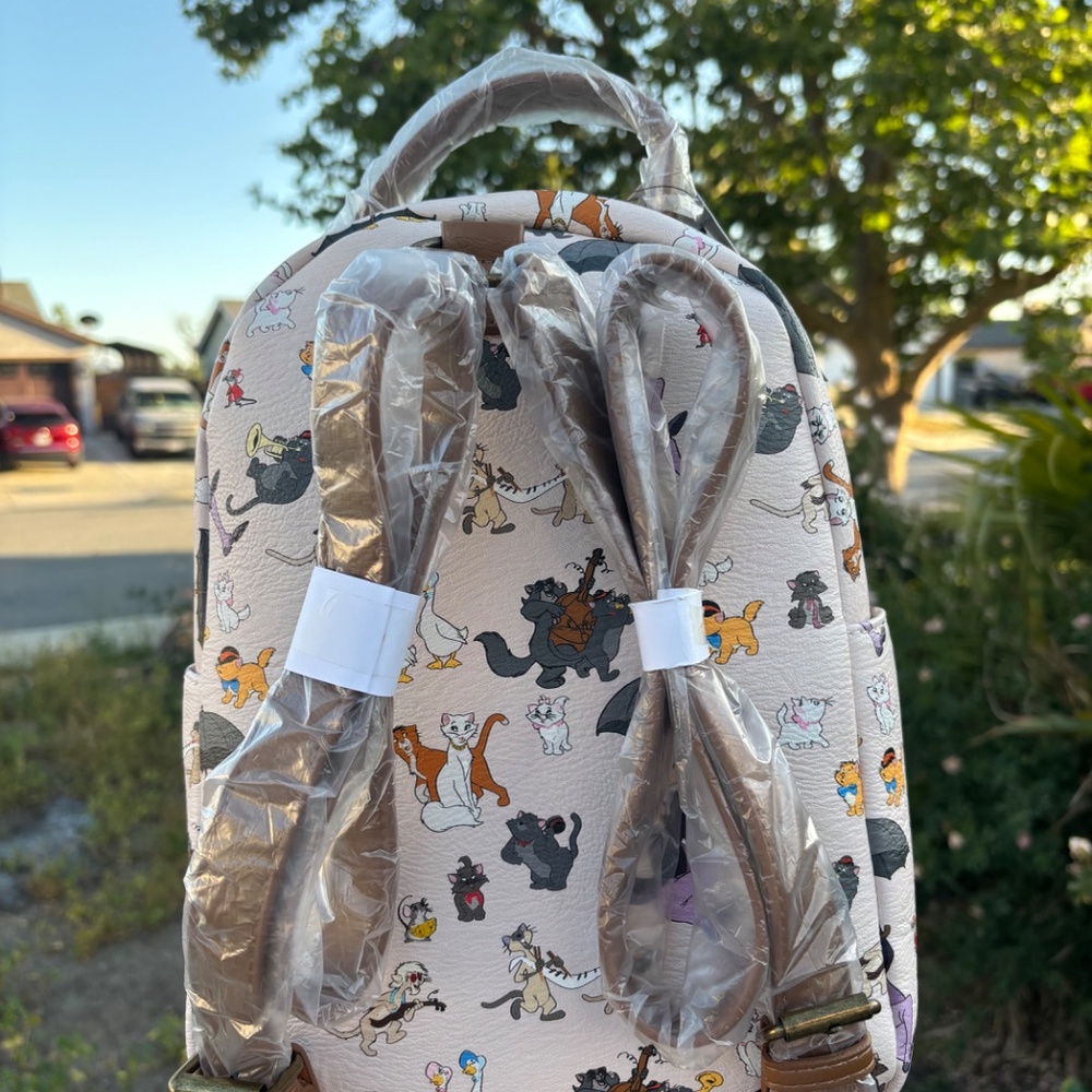 Rare Disney Aristocats Loungefly Mini Backpack Retired Heart Logo - Picture 2 of 5